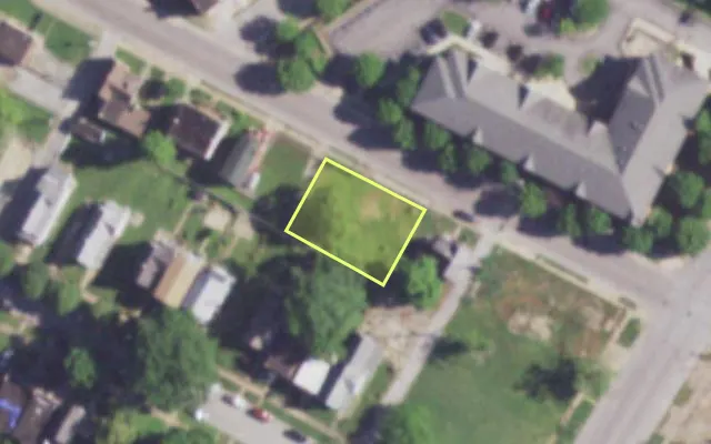 Aerial view of 4020 CARTER AV — vacant lot, St. Louis with approximate parcel outline