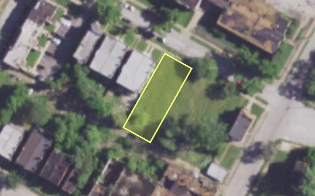 Aerial view of 2916 PALM ST — vacant lot, St. Louis with approximate parcel outline