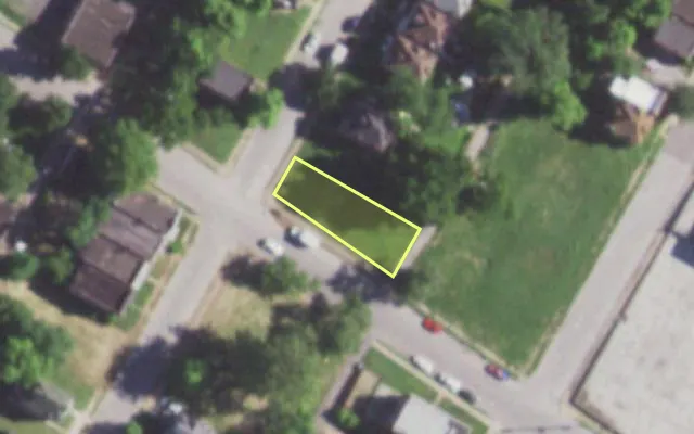 Aerial view of 1356 BLACKSTONE AV — vacant lot, St. Louis with approximate parcel outline