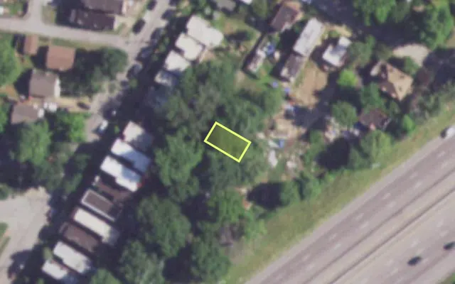 Aerial view of 3848 R MARINE AV — vacant lot, St. Louis with approximate parcel outline