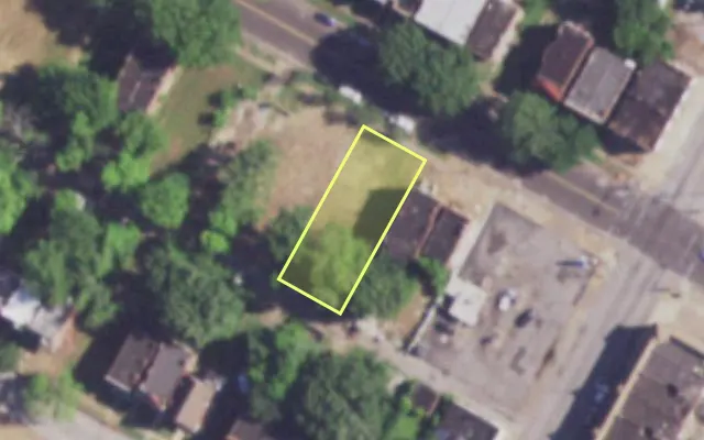 Aerial view of 3916 ST LOUIS AV — vacant lot, St. Louis with approximate parcel outline
