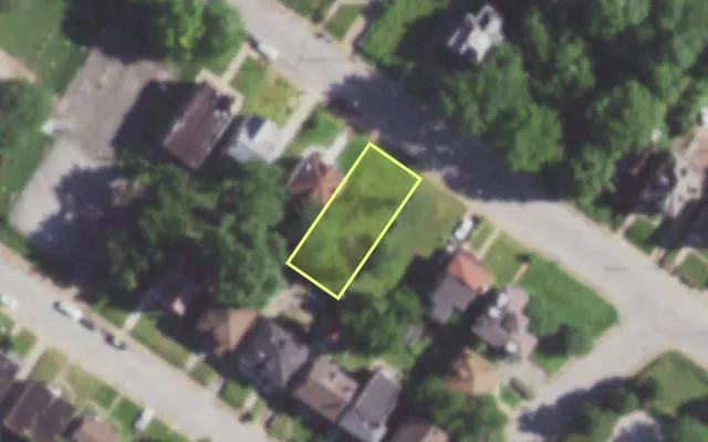 Aerial view of 5936 JULIAN AV — vacant lot, St. Louis with approximate parcel outline