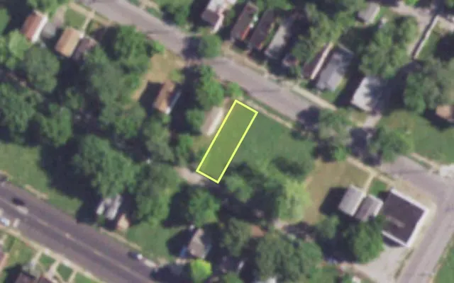 Aerial view of 4126 W PENROSE ST — vacant lot, St. Louis with approximate parcel outline