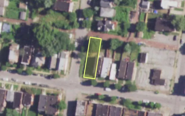 Aerial view of 3850 PENNSYLVANIA AV — vacant lot, St. Louis with approximate parcel outline