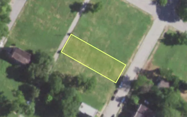 Aerial view of 1959 BURD AV — vacant lot, St. Louis with approximate parcel outline