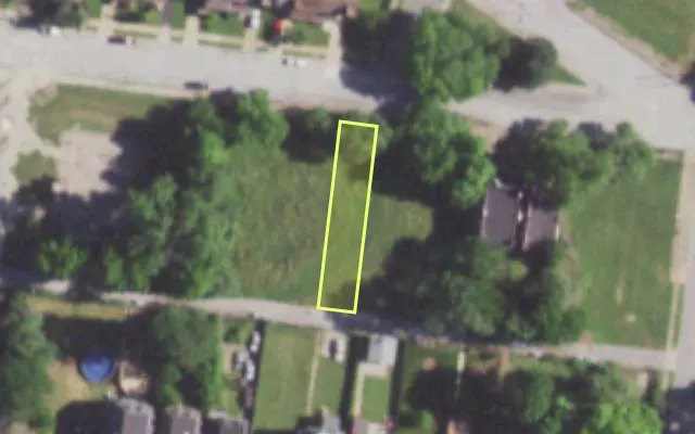 Aerial view of 5624 ETZEL AV — vacant lot, St. Louis with approximate parcel outline