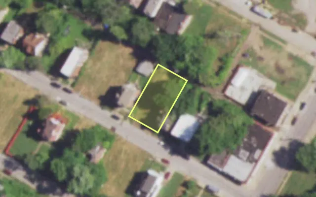 Aerial view of 4721 CUPPLES PL — vacant lot, St. Louis with approximate parcel outline