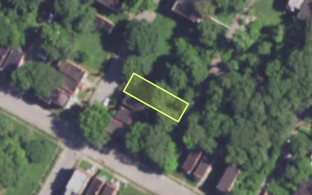 Aerial view of 4108 CLARENCE AV — vacant lot, St. Louis with approximate parcel outline