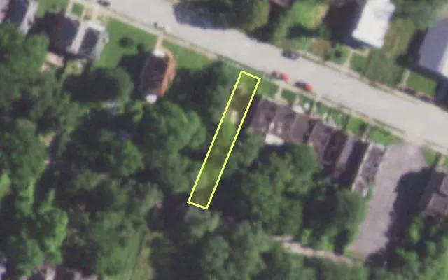 Aerial view of 5130 WELLS AV — vacant lot, St. Louis with approximate parcel outline