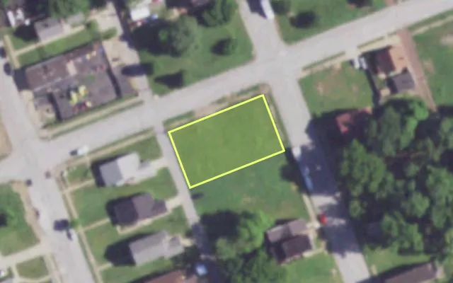 Aerial view of 2300 NEWHOUSE AV — vacant lot, St. Louis with approximate parcel outline