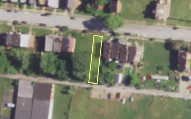 Aerial view of 4556 ENRIGHT AV — vacant lot, St. Louis with approximate parcel outline