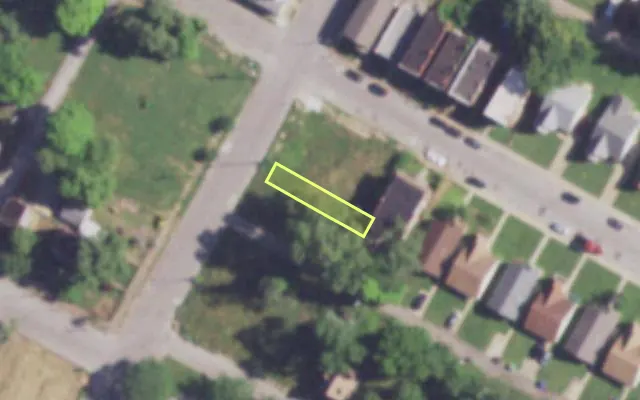 Aerial view of 2516 PRAIRIE AV — vacant lot, St. Louis with approximate parcel outline