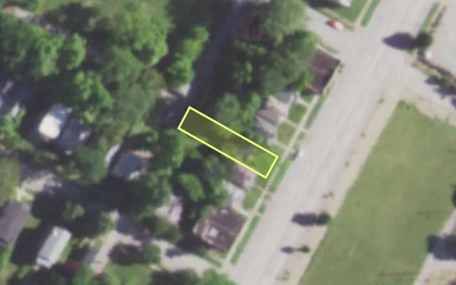 Aerial view of 3011 UNION BLVD — vacant lot, St. Louis with approximate parcel outline