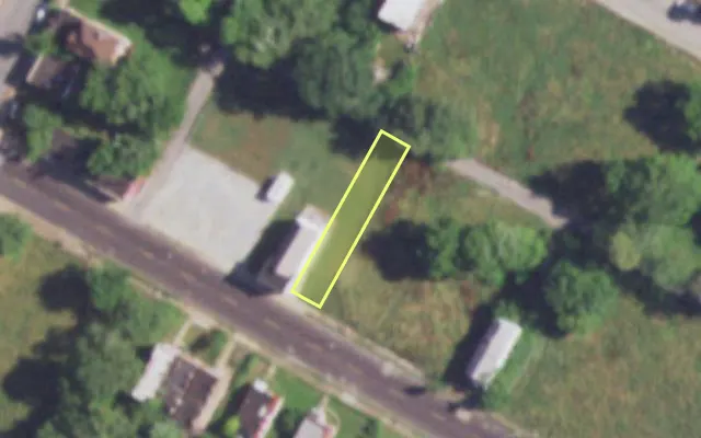 Aerial view of 4363 W ST LOUIS AV — vacant lot, St. Louis with approximate parcel outline