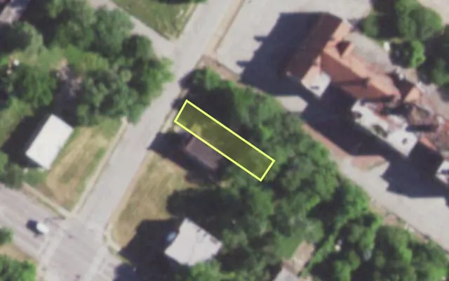 Aerial view of 1318 HAMILTON BLVD — vacant lot, St. Louis with approximate parcel outline