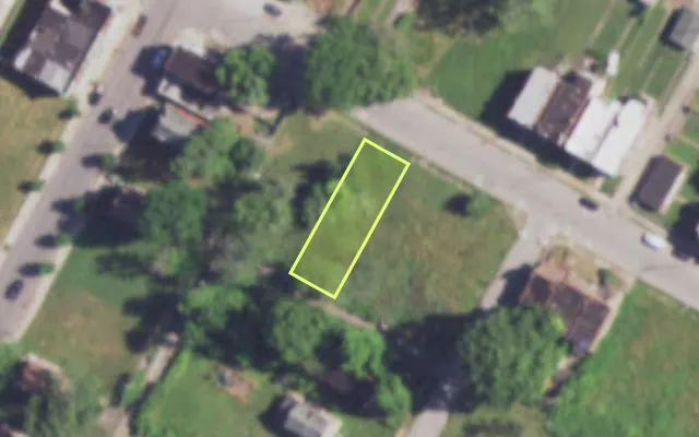 Aerial view of 4340 ASHLAND AV — vacant lot, St. Louis with approximate parcel outline
