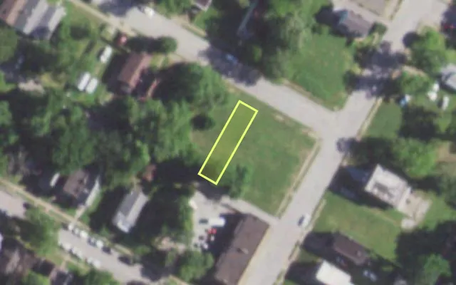 Aerial view of 5608 KENNERLY AV — vacant lot, St. Louis with approximate parcel outline