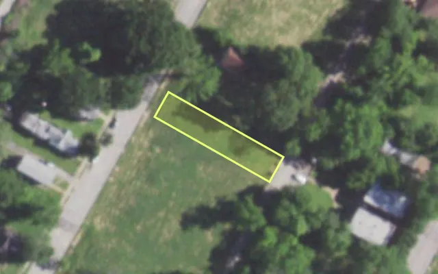 Aerial view of 2828 SEMPLE AV — vacant lot, St. Louis with approximate parcel outline