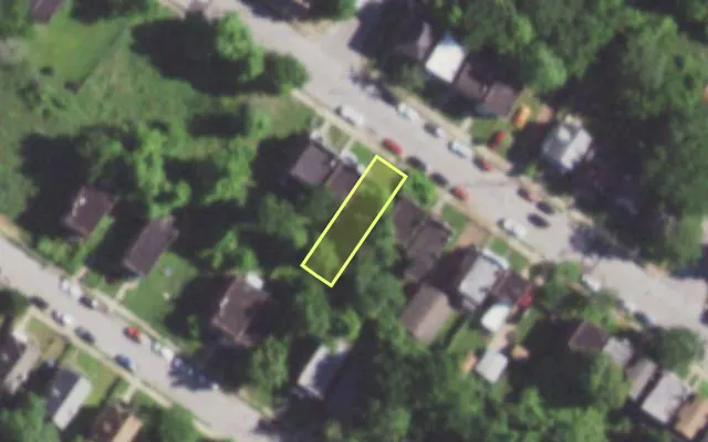 Aerial view of 5856 RIDGE AV — vacant lot, St. Louis with approximate parcel outline