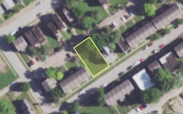 Aerial view of 2029 OBEAR AV — vacant lot, St. Louis with approximate parcel outline