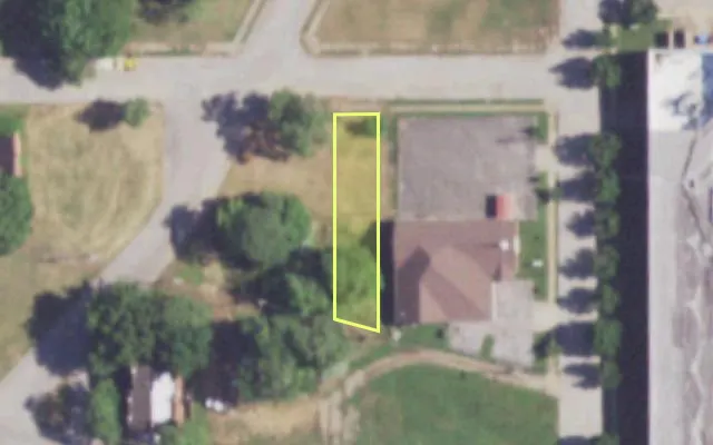 Aerial view of 3132 MAGAZINE ST — vacant lot, St. Louis with approximate parcel outline