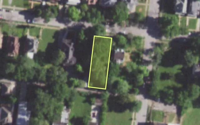 Aerial view of 5610 CHAMBERLAIN AV — vacant lot, St. Louis with approximate parcel outline