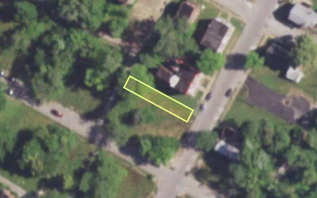 Aerial view of 1709 ANNIE MALONE DR — vacant lot, St. Louis with approximate parcel outline