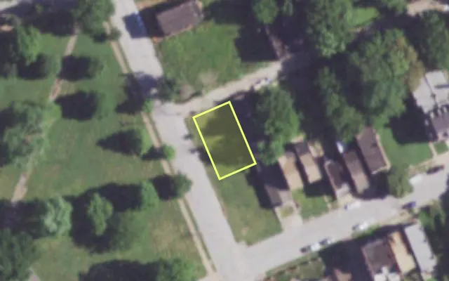 Aerial view of 3816 BLAIR AV — vacant lot, St. Louis with approximate parcel outline