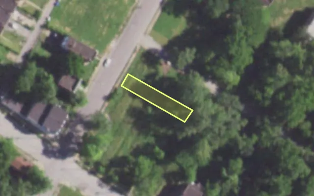 Aerial view of 1416 ARLINGTON AV — vacant lot, St. Louis with approximate parcel outline