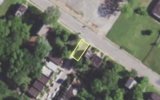 Aerial view of 5934 WELLS AV — vacant lot, St. Louis with approximate parcel outline