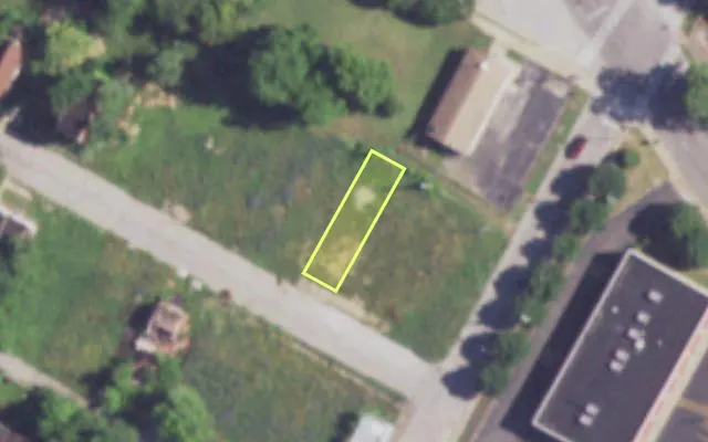 Aerial view of 3711 EVANS AV — vacant lot, St. Louis with approximate parcel outline