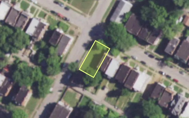 Aerial view of 4158 LABADIE AV — vacant lot, St. Louis with approximate parcel outline