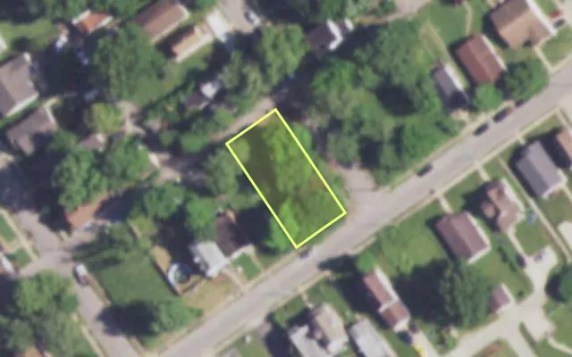 Aerial view of 5421 N EUCLID AV — vacant lot, St. Louis with approximate parcel outline