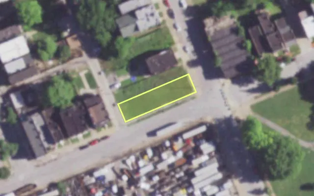 Aerial view of 3901 N 20TH ST — vacant lot, St. Louis with approximate parcel outline