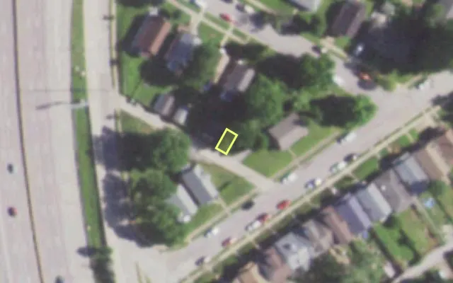 Aerial view of 4709 R WREN AV — vacant lot, St. Louis with approximate parcel outline