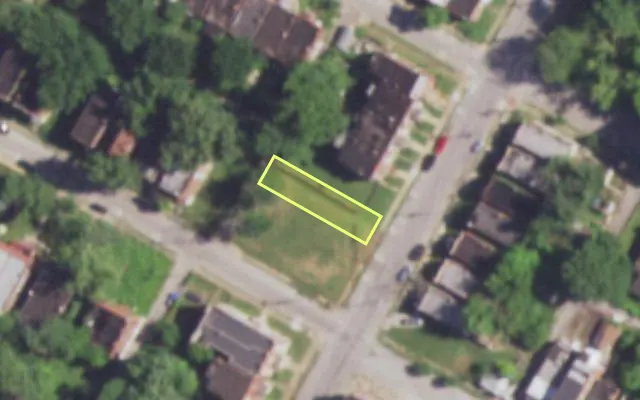 Aerial view of 3407 MARCUS AV — vacant lot, St. Louis with approximate parcel outline