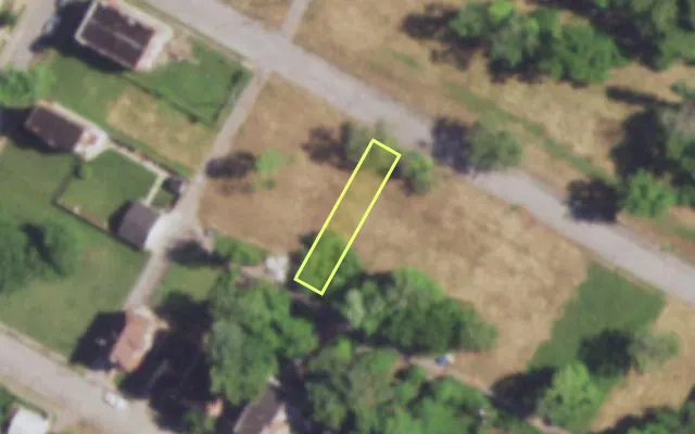 Aerial view of 4586 GARFIELD AV — vacant lot, St. Louis with approximate parcel outline