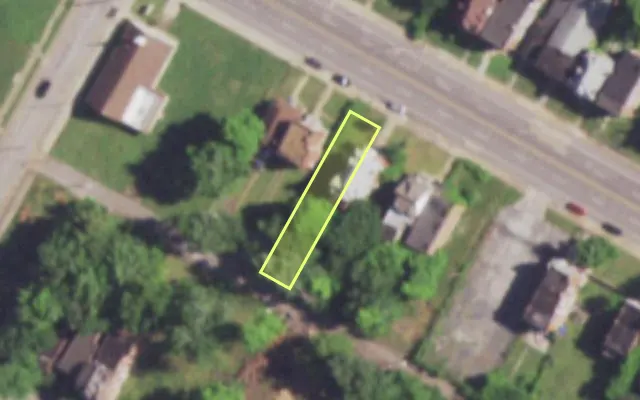 Aerial view of 4242 PAGE BLVD — vacant lot, St. Louis with approximate parcel outline