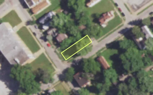 Aerial view of 5801 THEODORE AV — vacant lot, St. Louis with approximate parcel outline