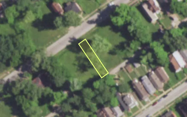 Aerial view of 5442 THRUSH AV — vacant lot, St. Louis with approximate parcel outline