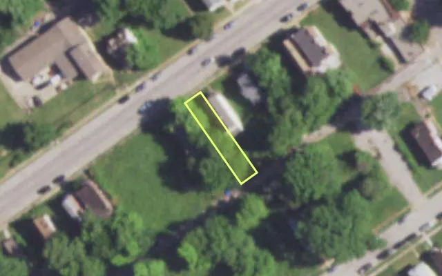 Aerial view of 5360 UNION BLVD — vacant lot, St. Louis with approximate parcel outline