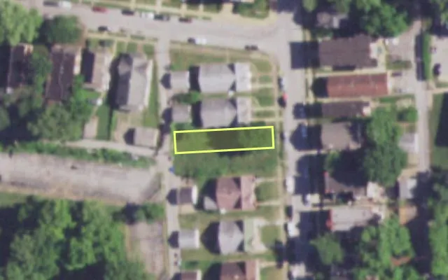 Aerial view of 8549 CHURCH RD — vacant lot, St. Louis with approximate parcel outline