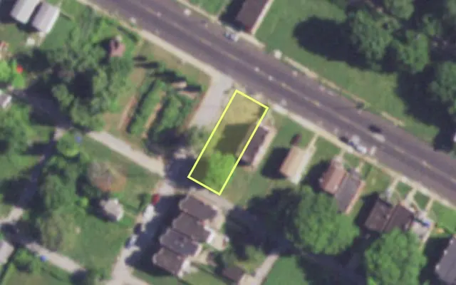 Aerial view of 4202 W LEE AV — vacant lot, St. Louis with approximate parcel outline