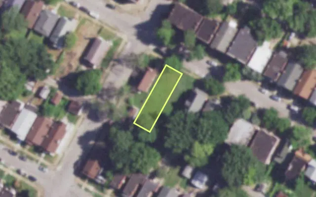 Aerial view of 4240 MARGARETTA AV — vacant lot, St. Louis with approximate parcel outline