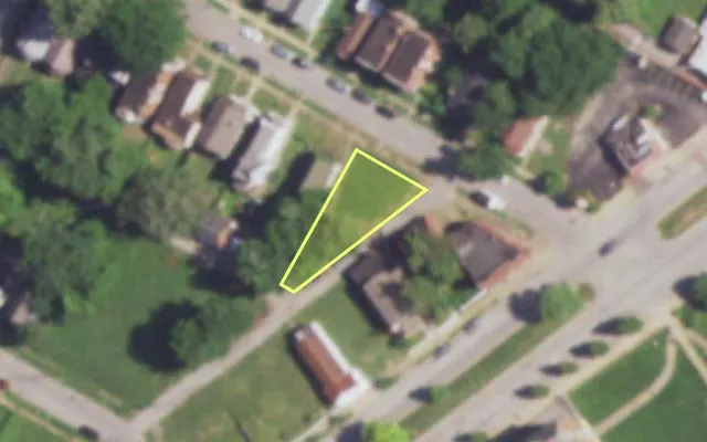 Aerial view of 5918 THEKLA AV — vacant lot, St. Louis with approximate parcel outline