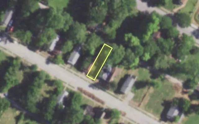 Aerial view of 5715 KENNERLY AV — vacant lot, St. Louis with approximate parcel outline