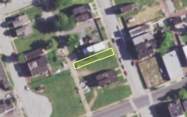 Aerial view of 3715 N 25TH ST — vacant lot, St. Louis with approximate parcel outline