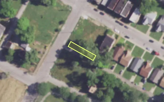 Aerial view of 2512 PRAIRIE AV — vacant lot, St. Louis with approximate parcel outline
