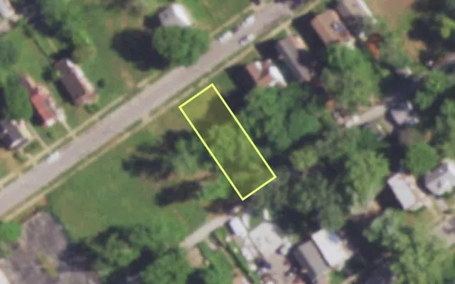 Aerial view of 5438 ORIOLE AV — vacant lot, St. Louis with approximate parcel outline