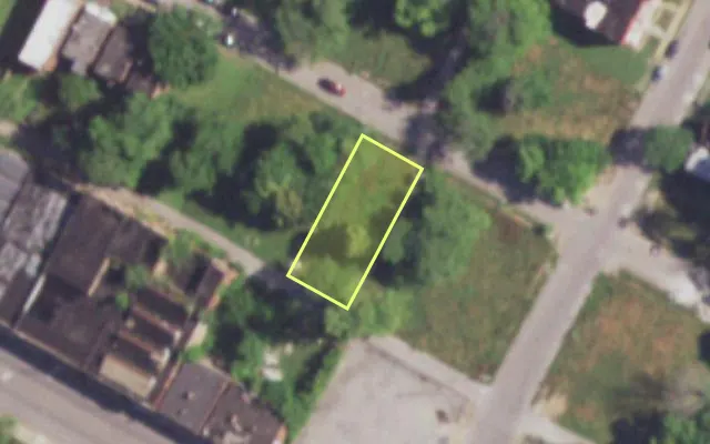 Aerial view of 4212 W ALDINE AV — vacant lot, St. Louis with approximate parcel outline